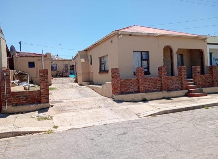 2 Bedroom Property for Sale in Sidwell Eastern Cape